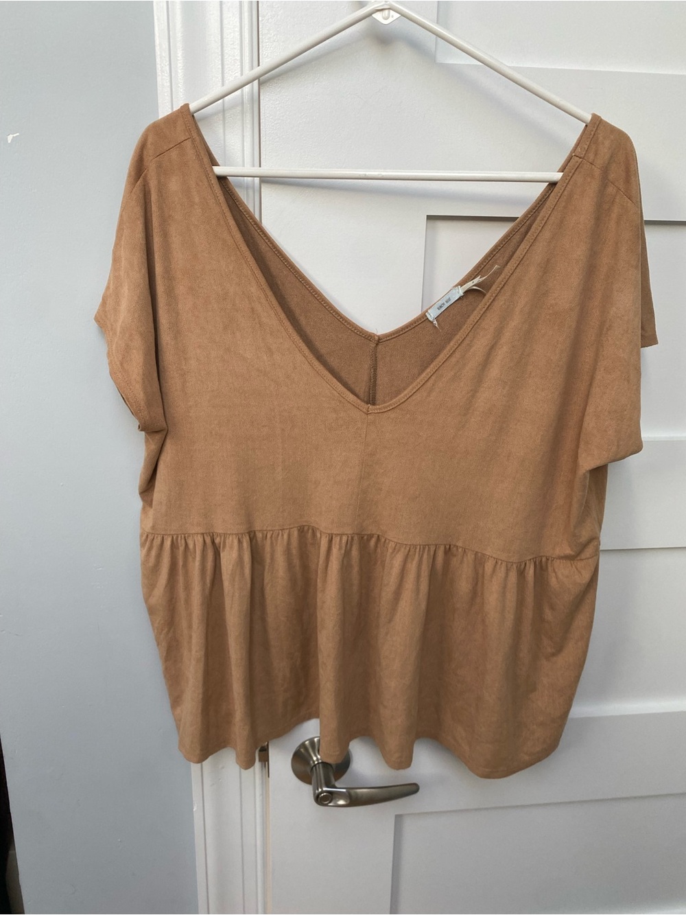 Kimchi Blue Layla Faux Suede Peplum Top size medium - Picture 4 of 8